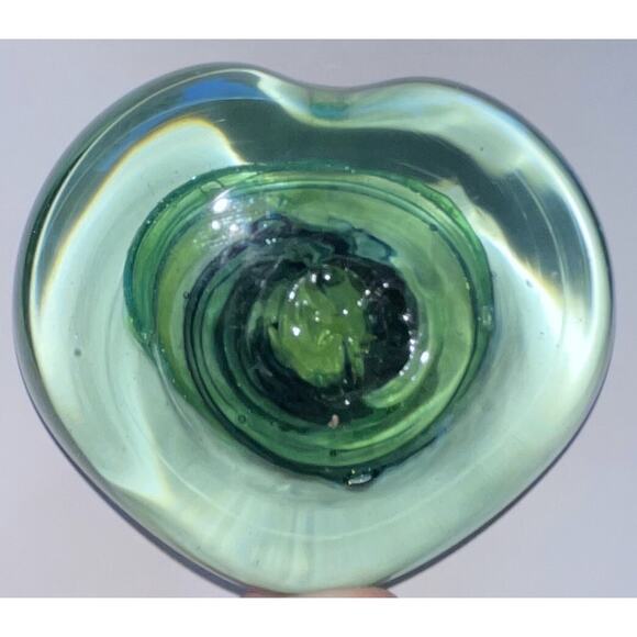 Green Heart Shaped Glass Paperweight Hand Blown With Shamrock Stamp - Picture 6 of 10